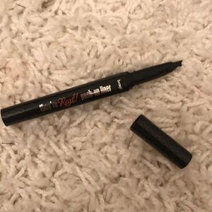 benefit they’re real push up liner
